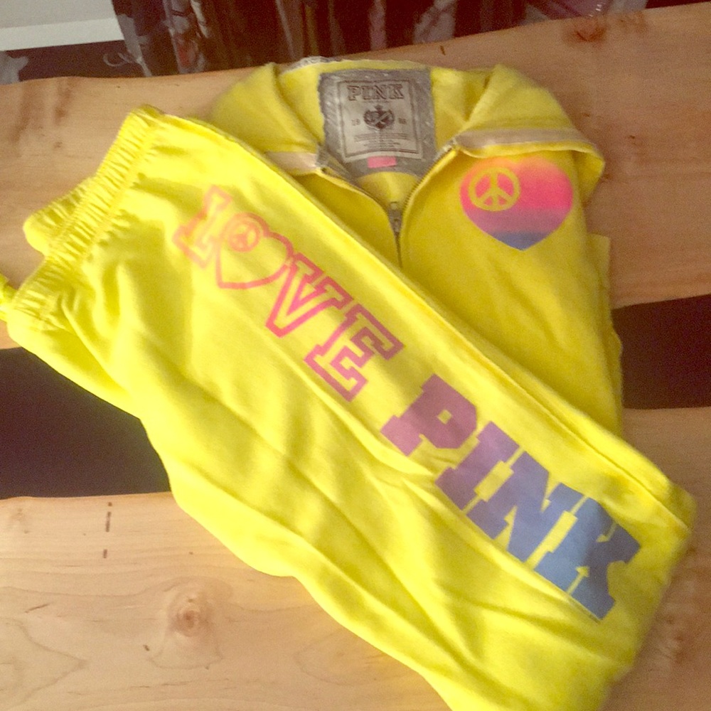 Victoria’s Secret PINK sweatsuit size Large